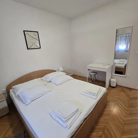 Apartment Mandica Seline