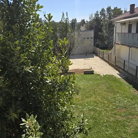 Apartman Mandica Seline