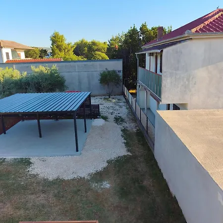 Apartman Mandica