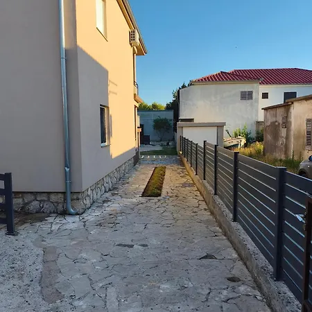 Mandica Apartman Seline