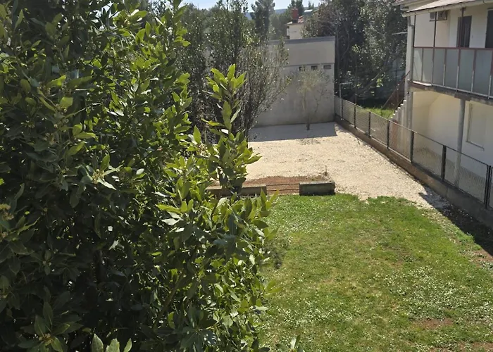 아파트 Mandica 셀리네